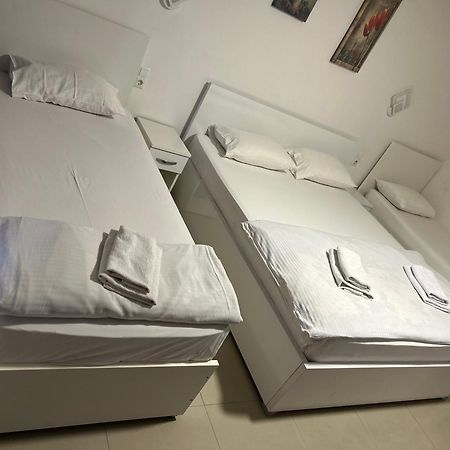 Pansion Kipovi Bed & Breakfast Tuzla Eksteriør bilde