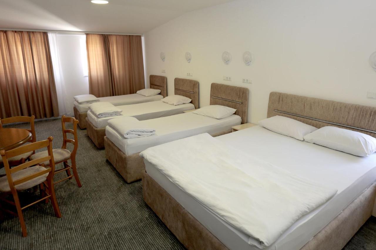 Pansion Kipovi Bed & Breakfast Tuzla Eksteriør bilde