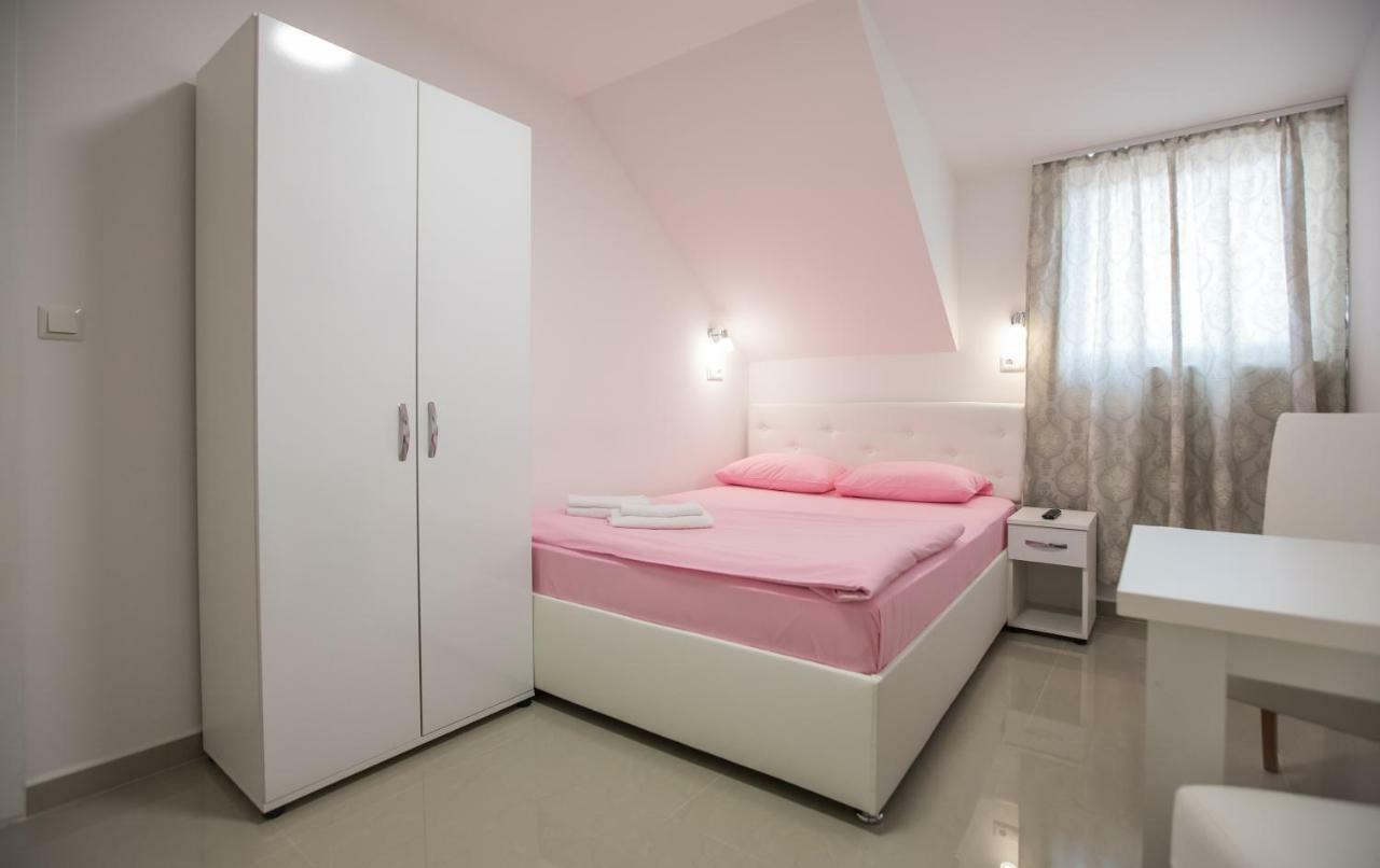 Pansion Kipovi Bed & Breakfast Tuzla Eksteriør bilde
