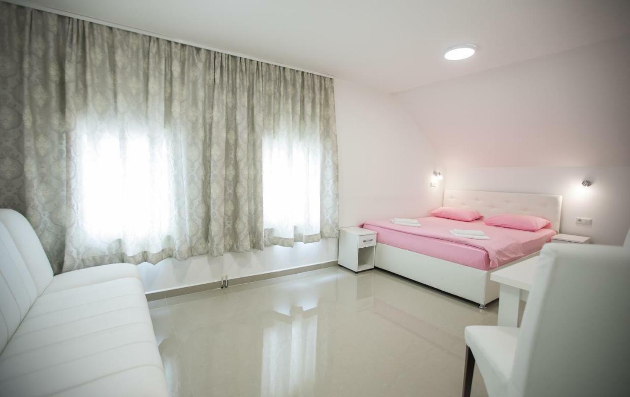 Pansion Kipovi Bed & Breakfast Tuzla Eksteriør bilde